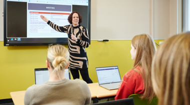 Docent Engels (R004)